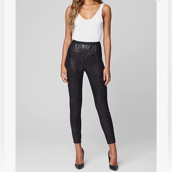 Blank NYC Pants - Blank NYC Women black metallic animal printed pull on skinny NWT